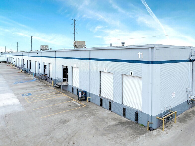 Primary Photo Of 5702-5720 Business Park, San Antonio Warehouse For Lease