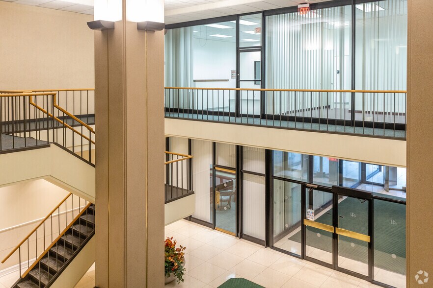 More Photos Of 41 State St, Albany Office For Lease