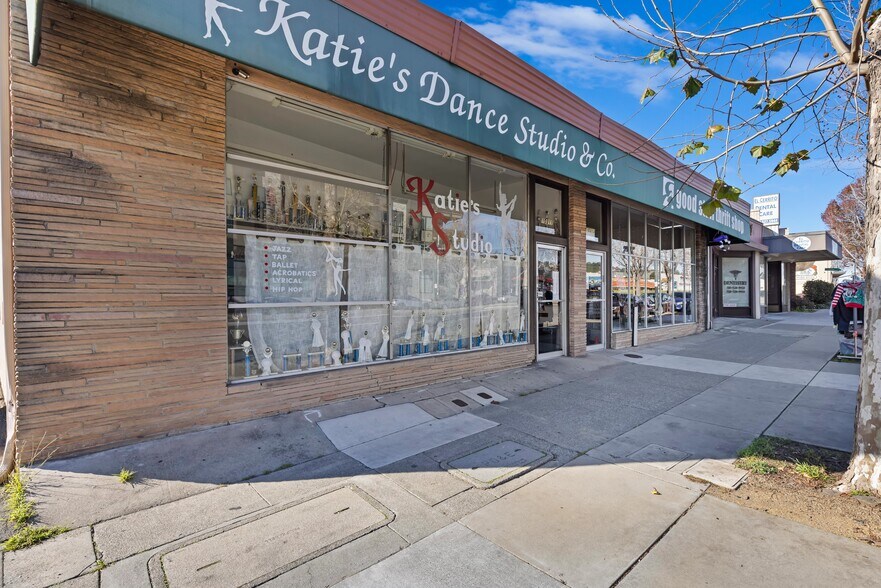More Photos Of 10311-10317 San Pablo, El Cerrito Storefront For Sale