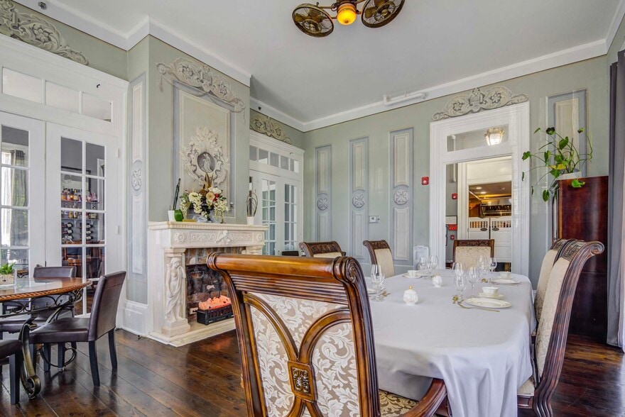 More Photos Of 1502 Market St, Galveston Hospitality For Sale