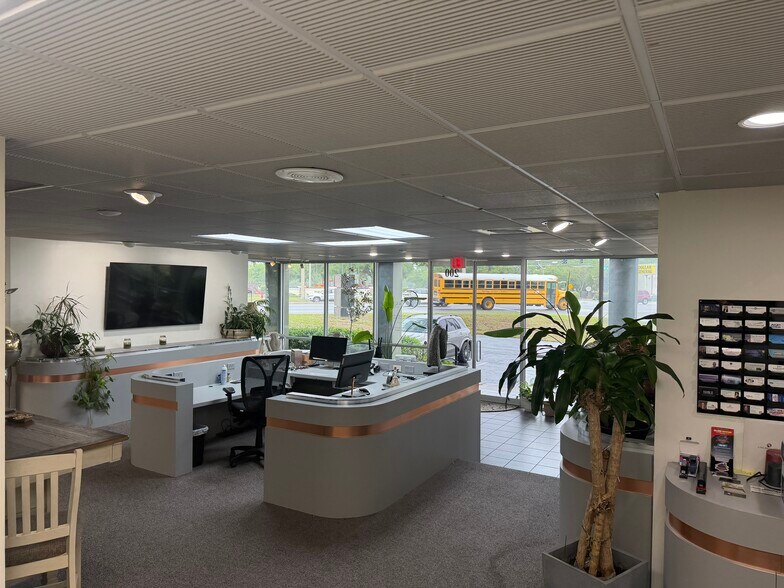 More Photos Of 100 SW 52nd Ave, Ocala Office For Lease