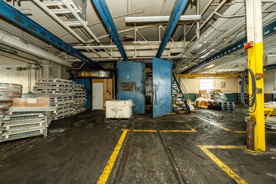 More Photos Of 521 Langley Ave, Saint Joseph Industrial For Sale