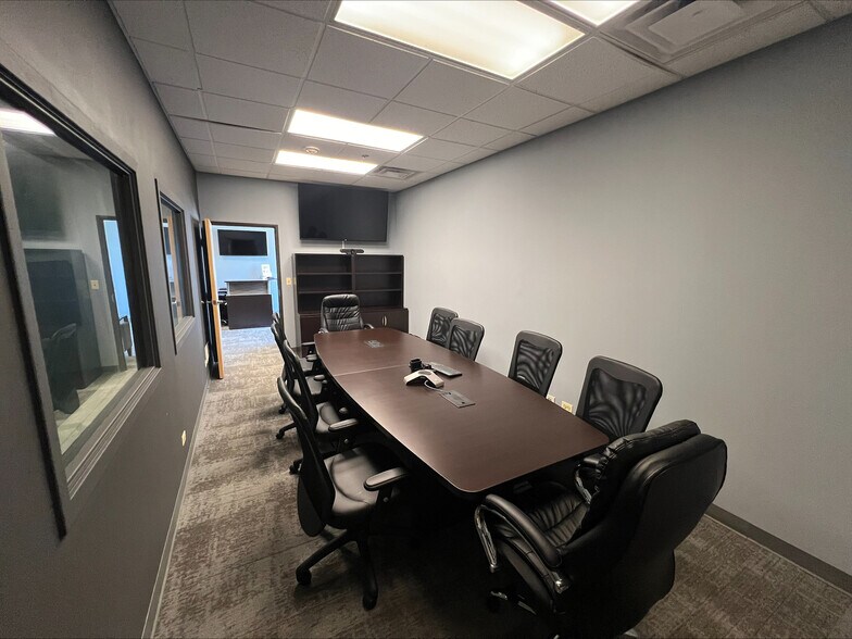 More Photos Of 165 Prairie Lake Rd, East Dundee Warehouse For Sale