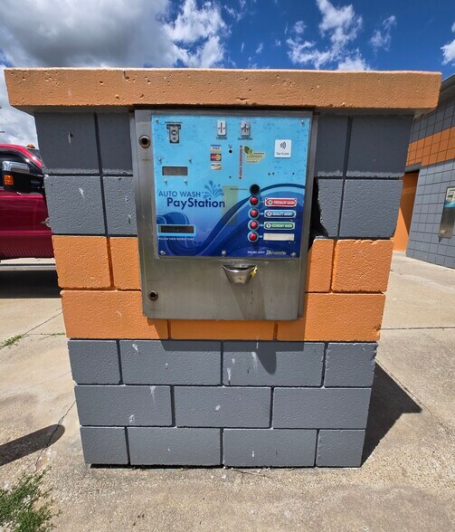 More Photos Of 11561 N Saginaw Rd, Clio Carwash For Sale