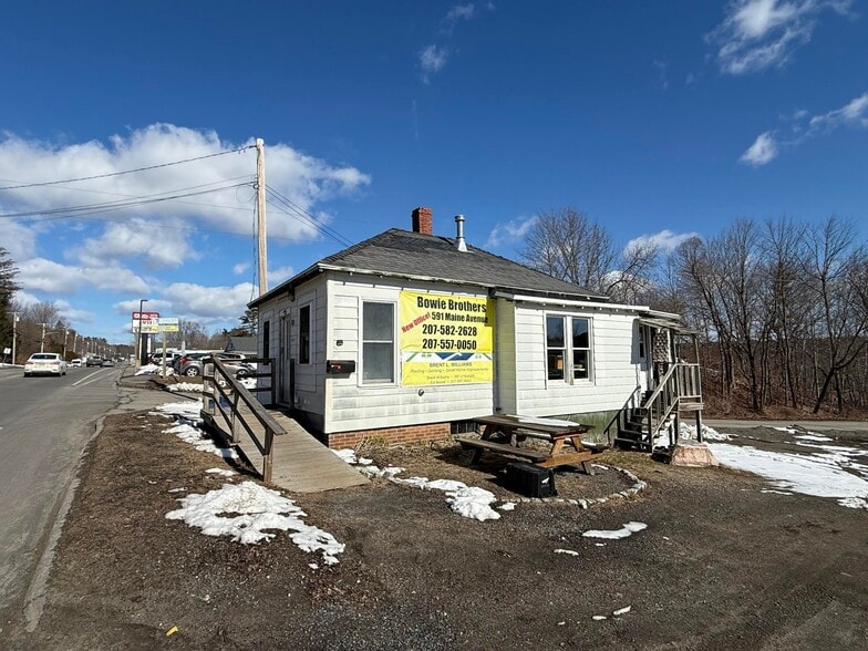 More Photos Of 191 Maine Avenue, Farmingdale Office For Sale