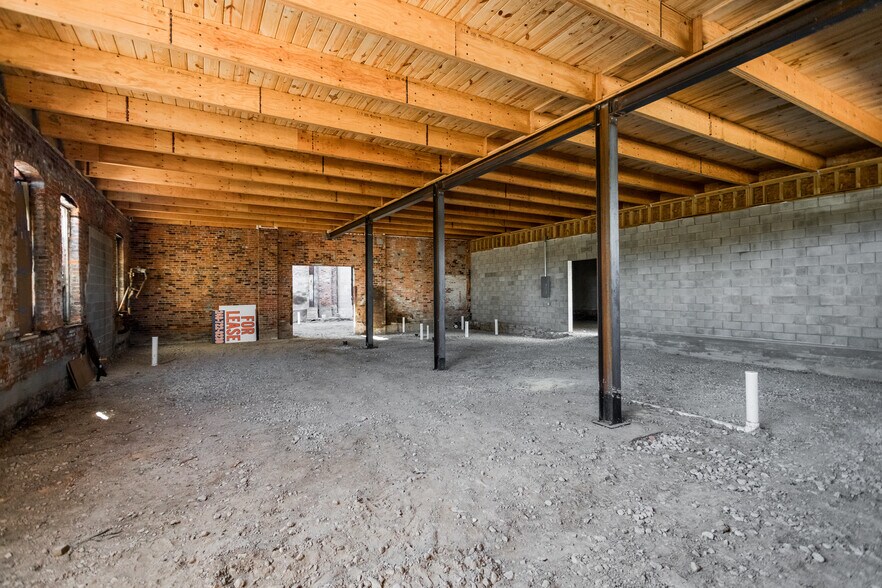 More Photos Of 277 Dubois St, Detroit General Retail For Lease