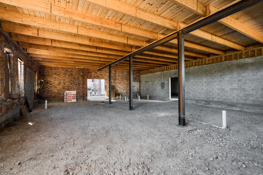 More Photos Of 277 Dubois St, Detroit General Retail For Lease