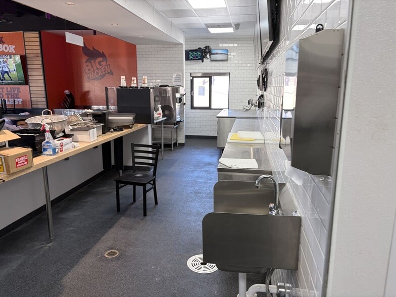 More Photos Of 6054 US HIGHWAY 98, Hattiesburg Fast Food For Sale
