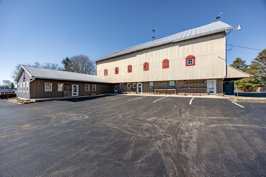 More Photos Of 8724 US Highway 68 N, West Liberty General Retail For Sale