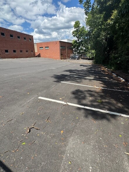 More Photos Of 1783 NE Cheshire Bridge Rd, Atlanta Freestanding For Sale