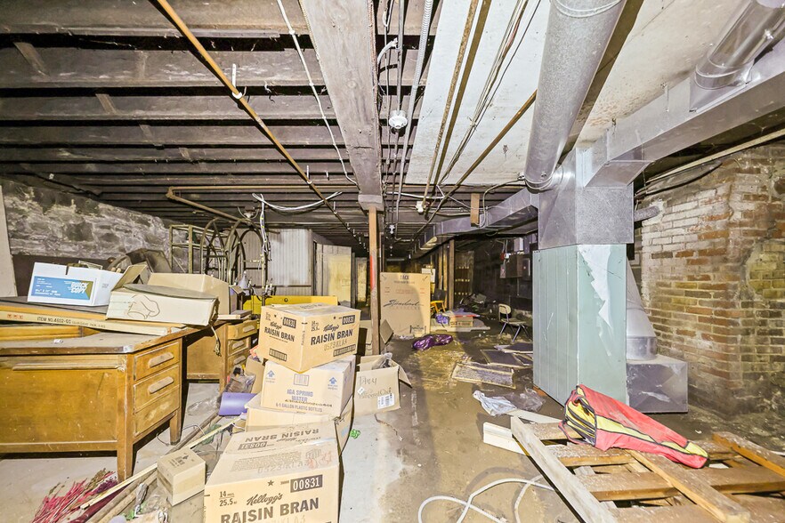 More Photos Of 361 E Main St, Alliance Storefront Retail Office For Sale