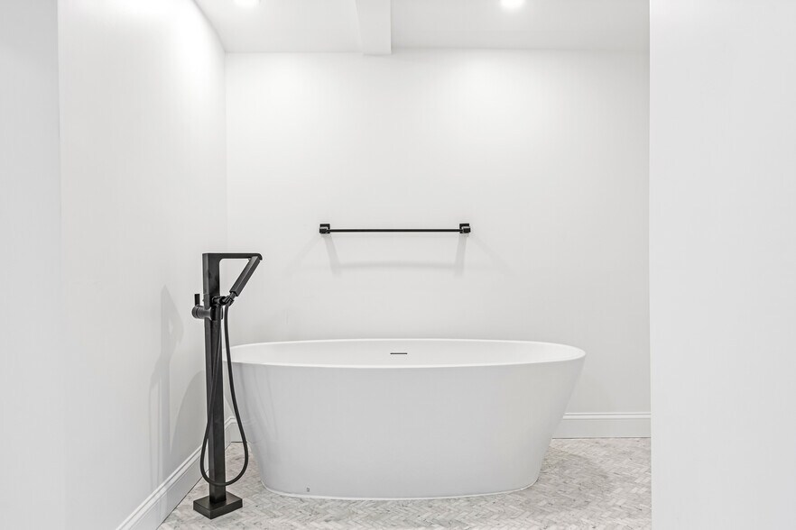 More Photos Of 44 Williams Ave, Mystic Apartments For Sale