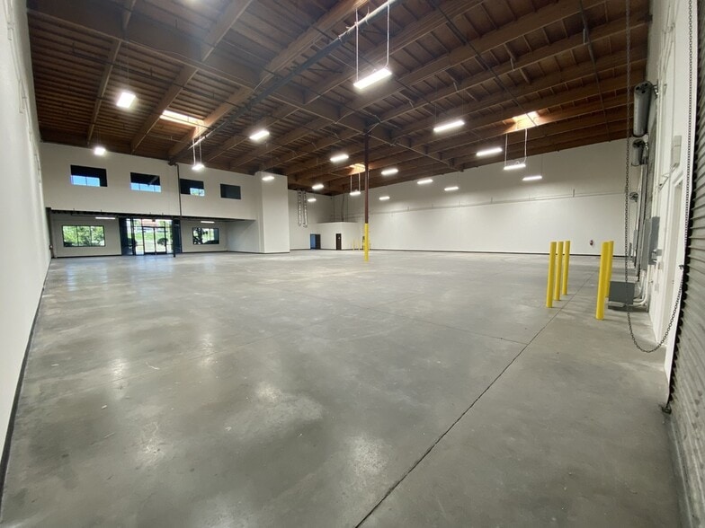 More Photos Of 27525 Newhall Ranch Rd, Valencia Warehouse For Lease