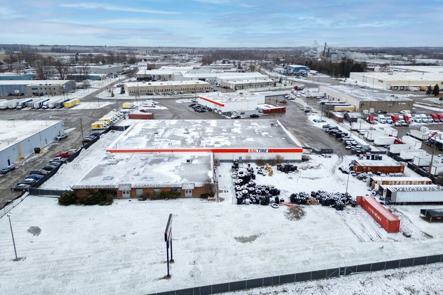 More Photos Of 20 Enterprise Dr, London Distribution For Lease