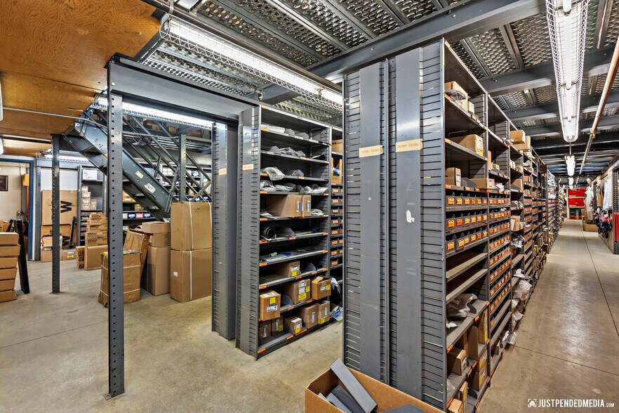 More Photos Of 1950 Gambell St, Anchorage Warehouse For Lease