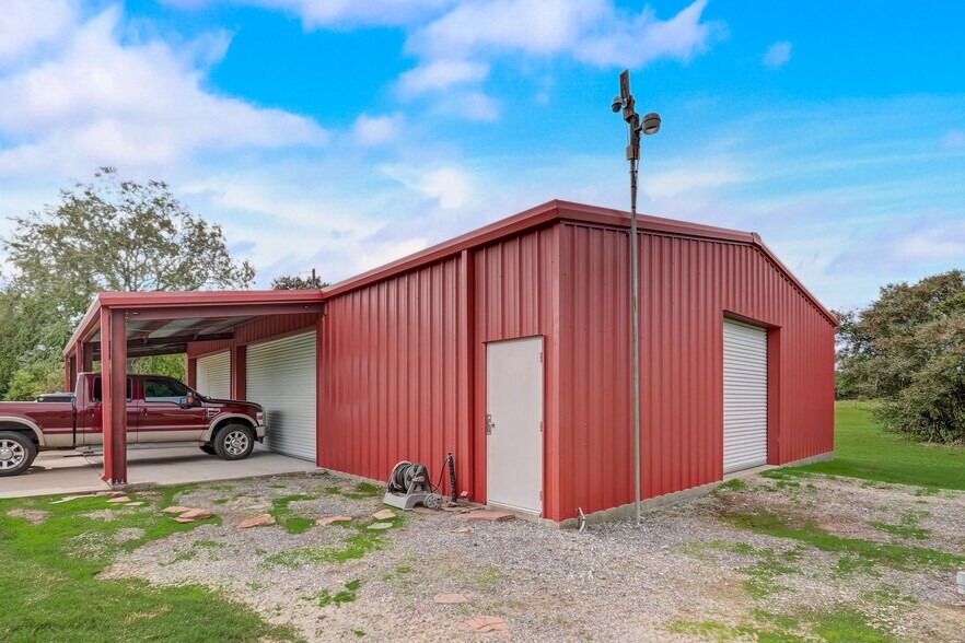 More Photos Of 18703 Hopfe Rd, Hockley Land For Sale