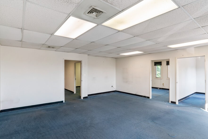 More Photos Of 3859-3871 Plaza Dr, Fairfax Office For Sale