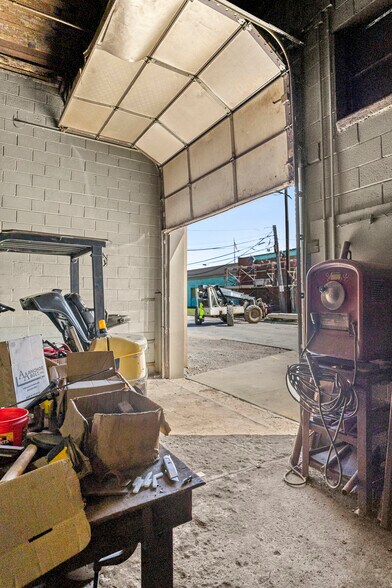 More Photos Of 16136 White Ave, Allen Park Warehouse For Sale