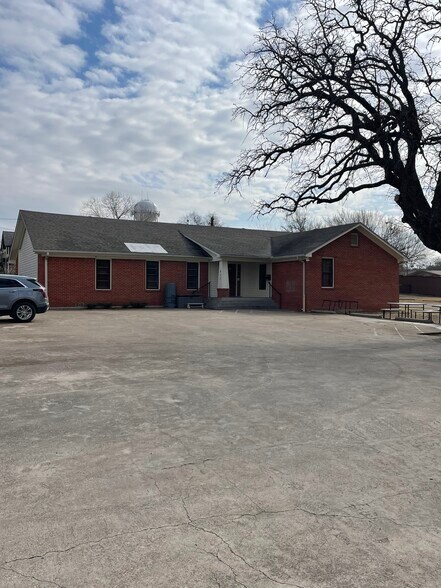 Primary Photo Of 417 W Wall St, Grapevine Office For Lease
