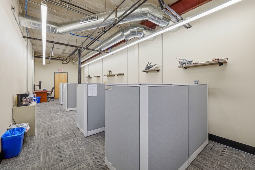 More Photos Of 424 E Oshkosh St, Ripon Manufacturing For Sale