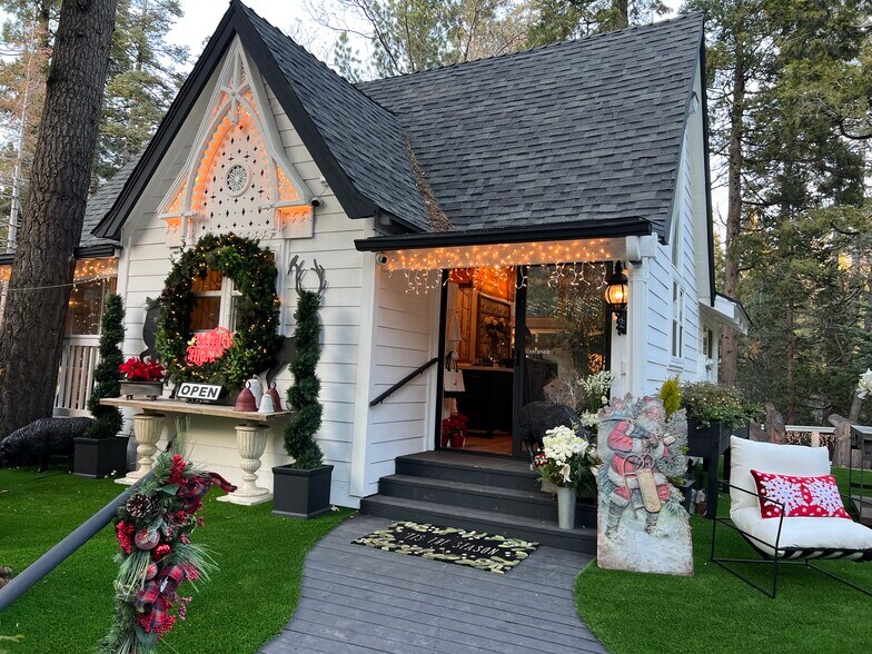 More Photos Of 27410 State Highway 189, Lake Arrowhead Storefront For Lease