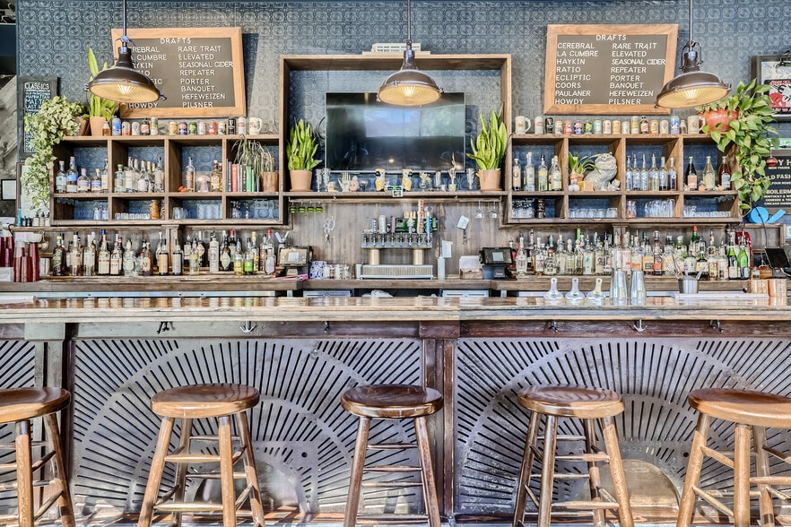 More Photos Of 3401-3421 E Colfax Ave, Denver Restaurant For Lease