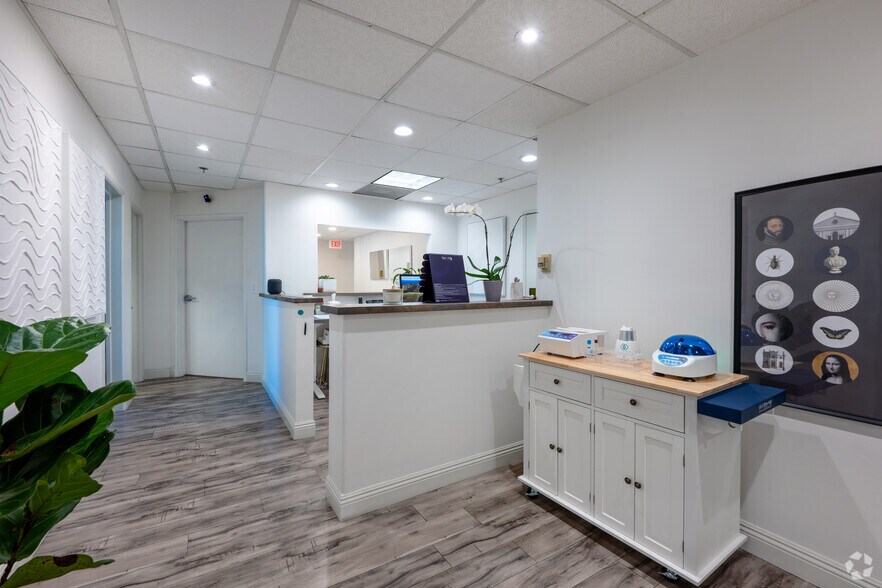 More Photos Of 9025 Wilshire Blvd, Beverly Hills Medical For Lease