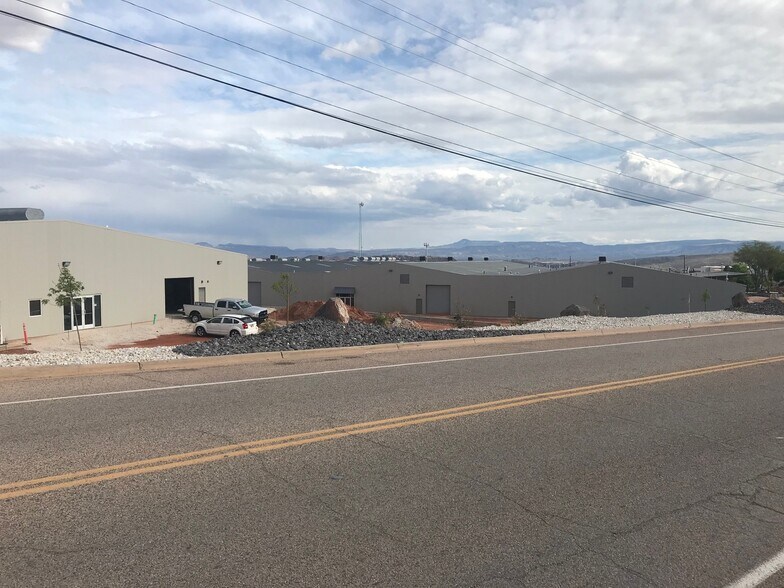 More Photos Of 444 Industrial Rd, Saint George Warehouse For Lease