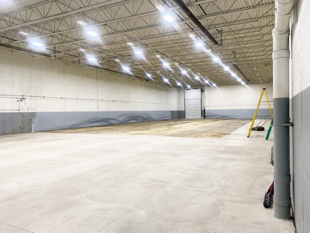 More Photos Of 46330 Erb Dr, Macomb Township Warehouse For Lease