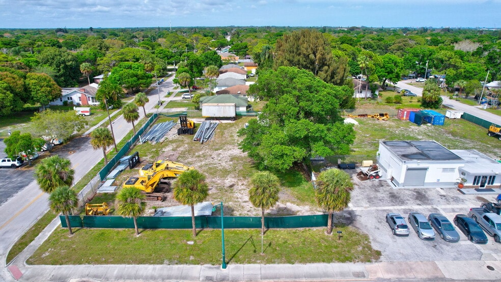 More Photos Of 2108 Orange Ave, Fort Pierce Freestanding For Sale