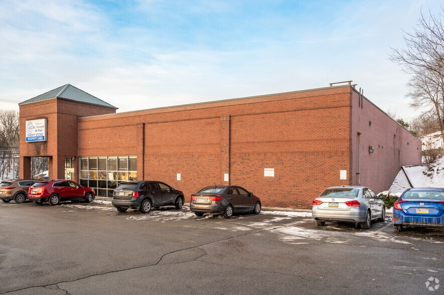 More Photos Of 3423 Library Rd, Castle Shannon Freestanding For Sale