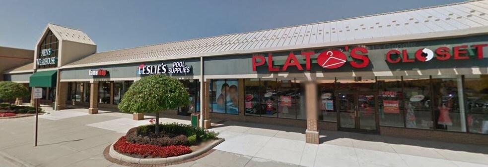 More Photos Of 13277-13477 Hall Rd, Utica Unknown For Lease