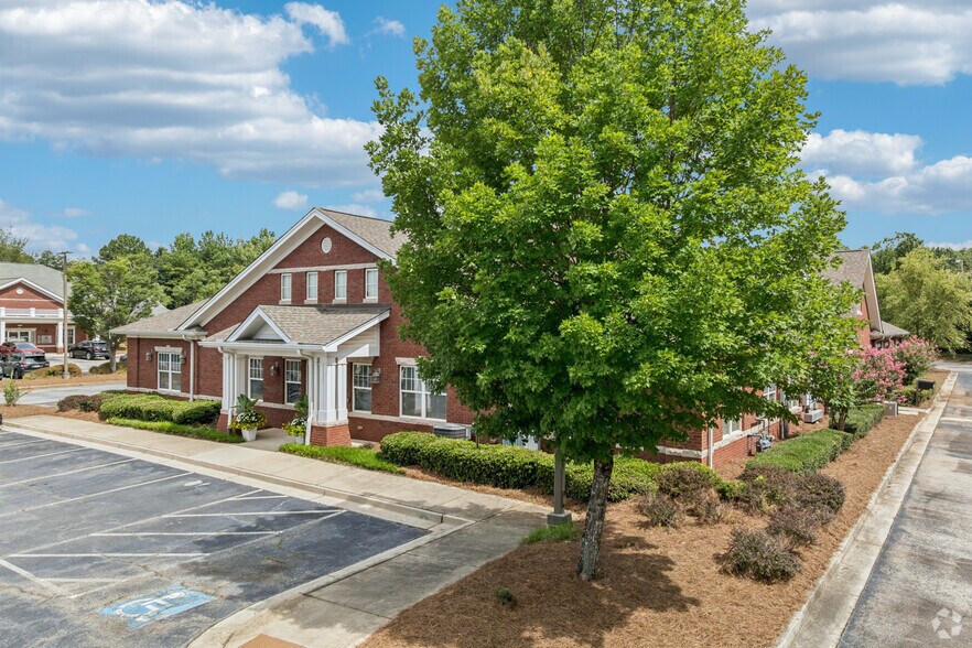 More Photos Of 1553 Janmar Rd, Snellville Medical For Lease