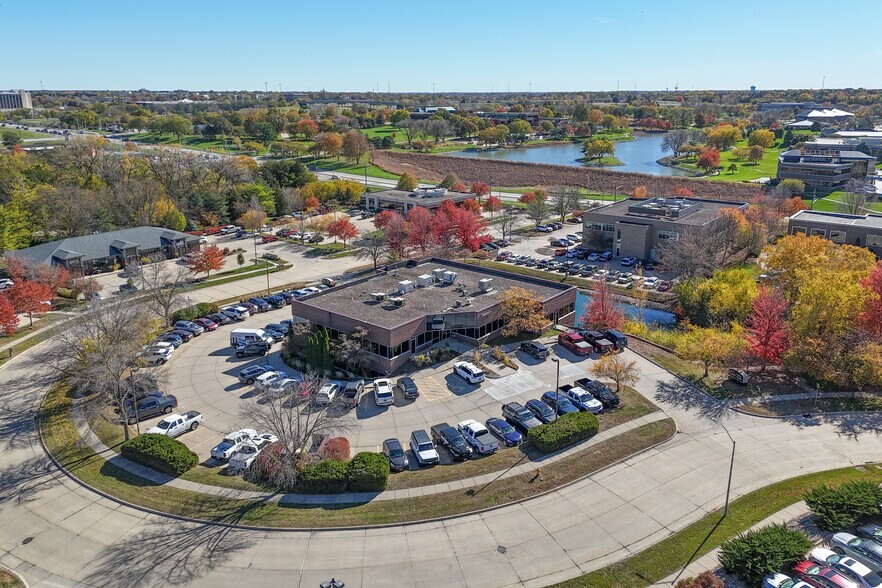 More Photos Of 12119 Stratford Dr, Clive Office For Lease