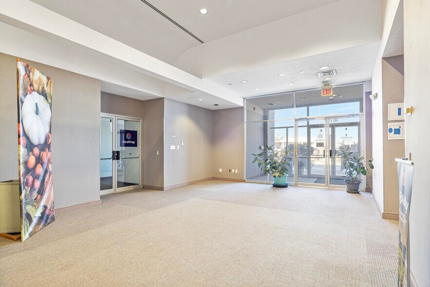 More Photos Of 1615 Commerce Pky, Bloomington Office For Lease