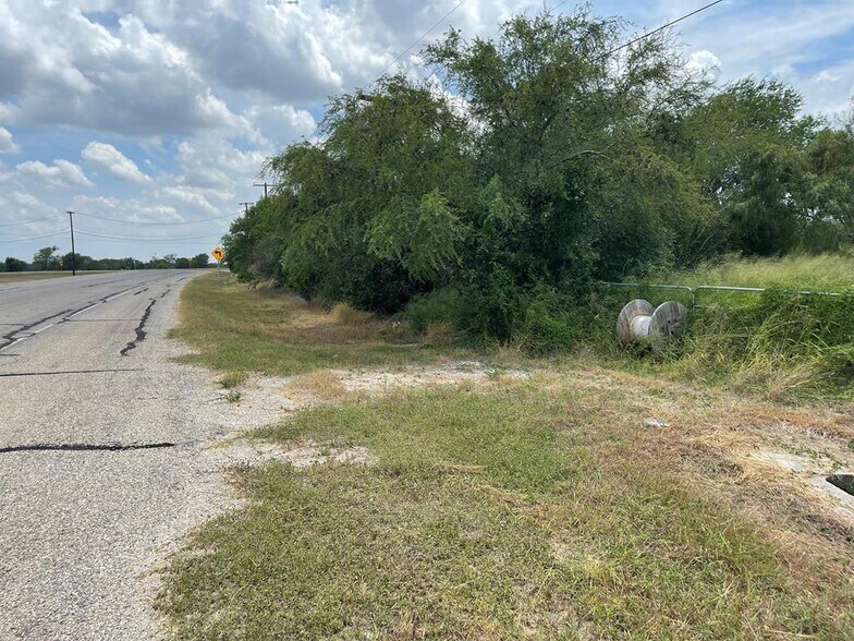 More Photos Of 130 Texas 359, Skidmore Land For Sale