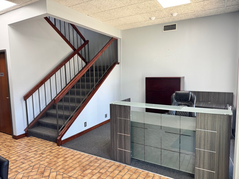 More Photos Of 13720 E 42nd Ter, Independence Office For Sale