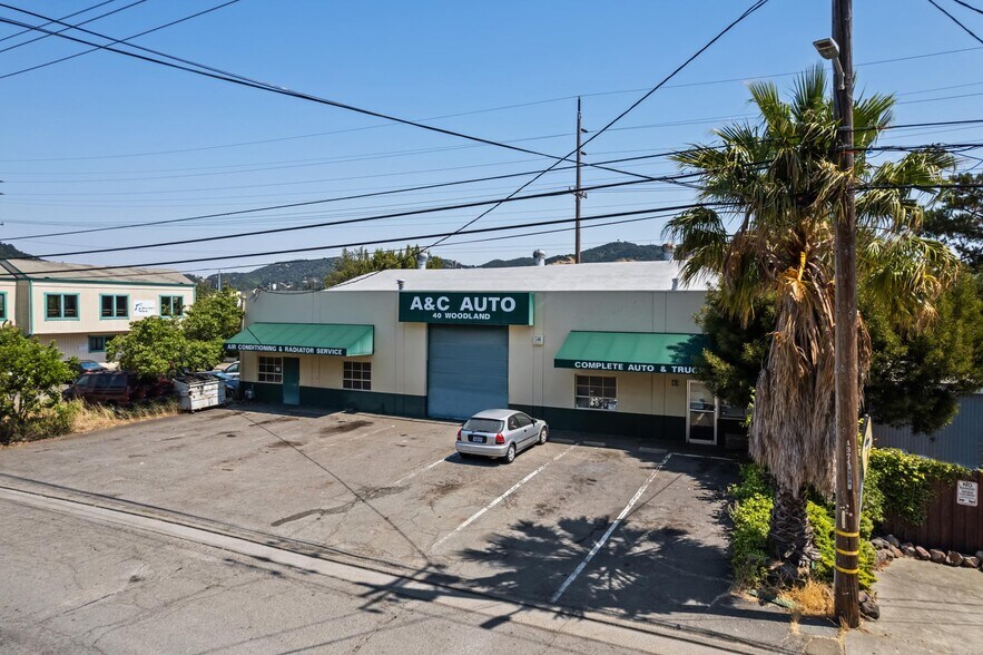 More Photos Of 40 Woodland Ave, San Rafael Service For Sale