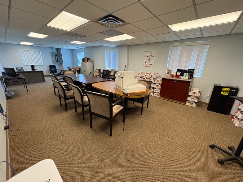 More Photos Of 1201 Cumberland Ave, West Lafayette Office For Lease