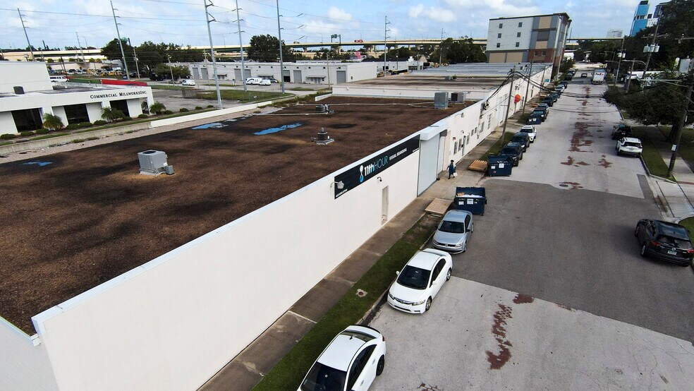 More Photos Of 1110 Sligh Blvd, Orlando Warehouse For Lease