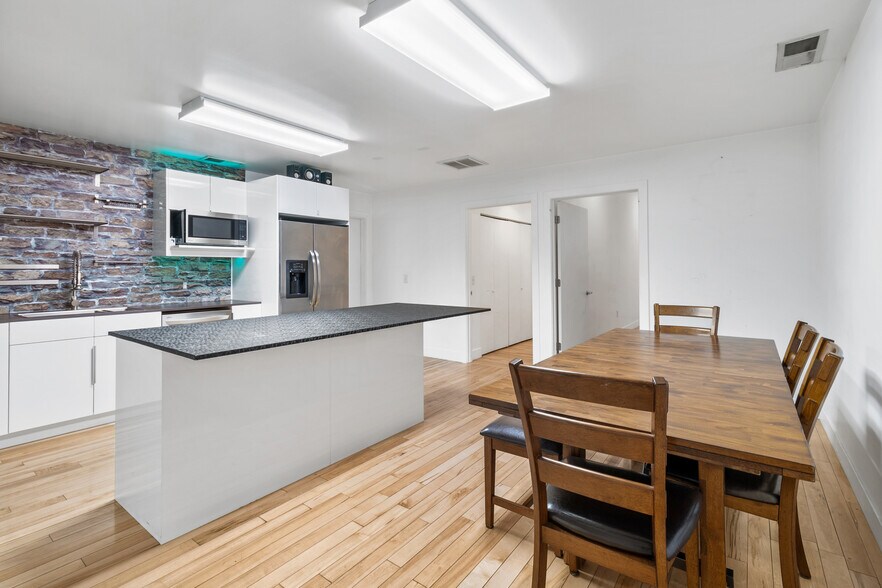 More Photos Of 2721 W Holden Pl, Denver Office For Sale