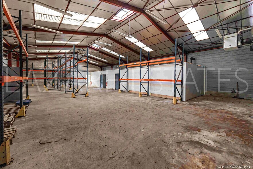 More Photos Of 7 Rue De La Croix Blanche, Pringy Flex For Lease