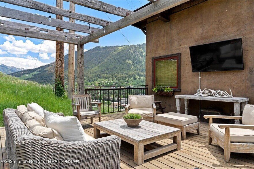 More Photos Of 1023 Budge Dr, Jackson Apartments For Sale