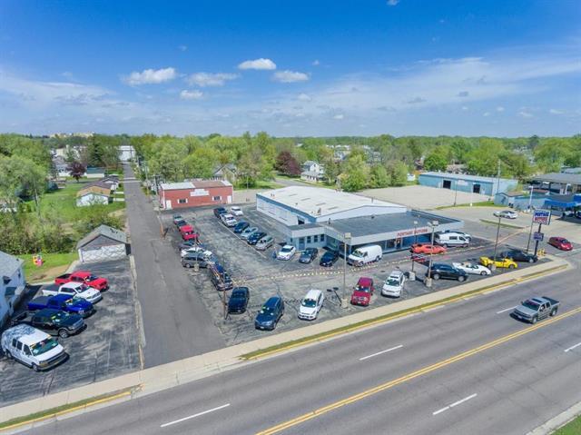 More Photos Of 515 E Wisconsin St, Portage Auto Dealership For Sale