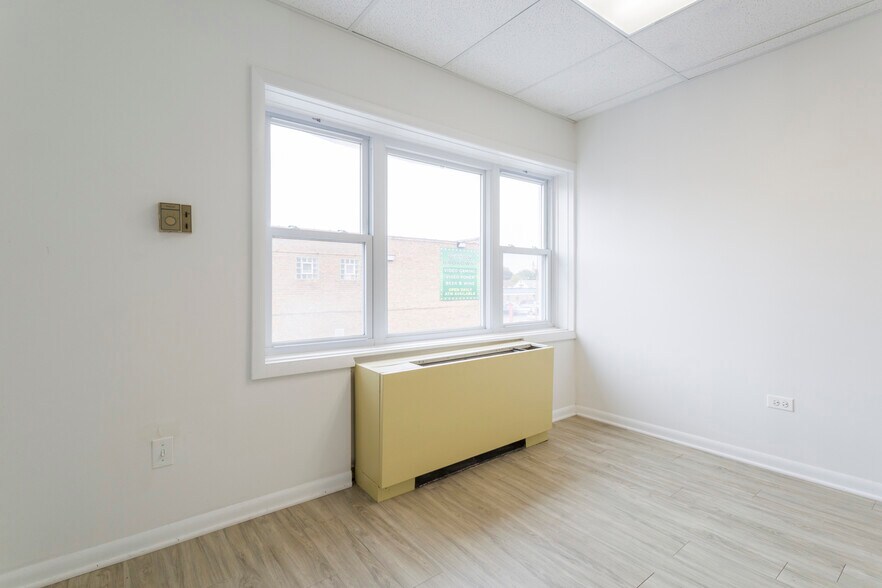 More Photos Of 1835 N 19th Ave, Melrose Park Medical For Lease