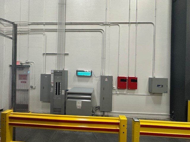 More Photos Of 3000 E Sawyer Rd, Springfield Manufacturing For Lease