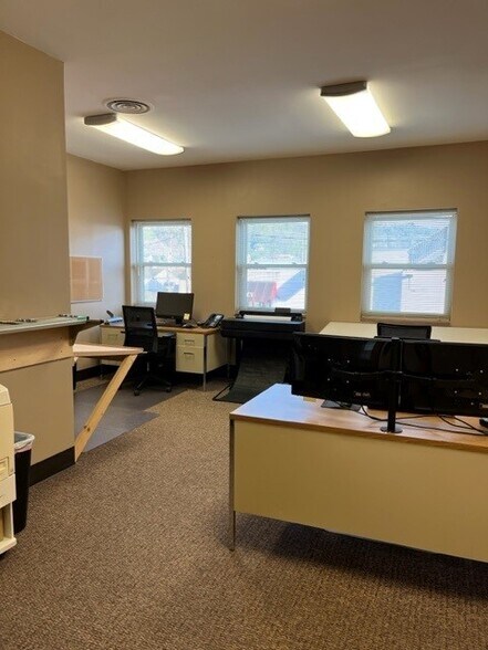 More Photos Of 15 N Central Ave, Canonsburg Office For Lease