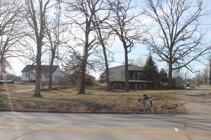 More Photos Of 311 S HWY 185, Sullivan Office Residential For Sale