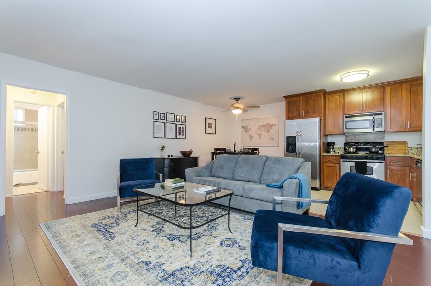 More Photos Of 1530 N Formosa Ave, Los Angeles Apartments For Sale