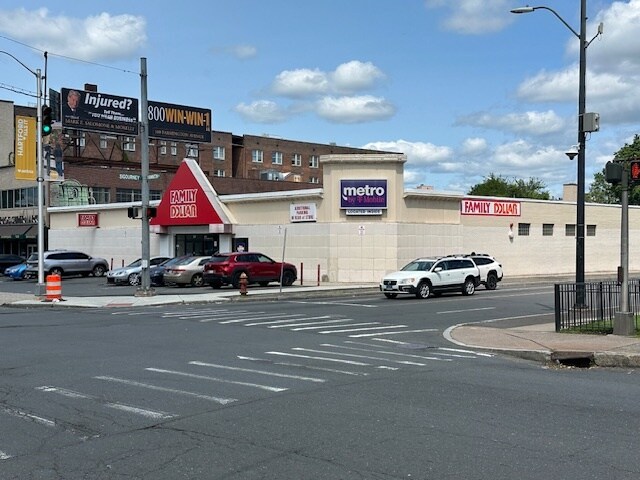 More Photos Of 190 Farmington Ave, Hartford Storefront Retail Office For Sale